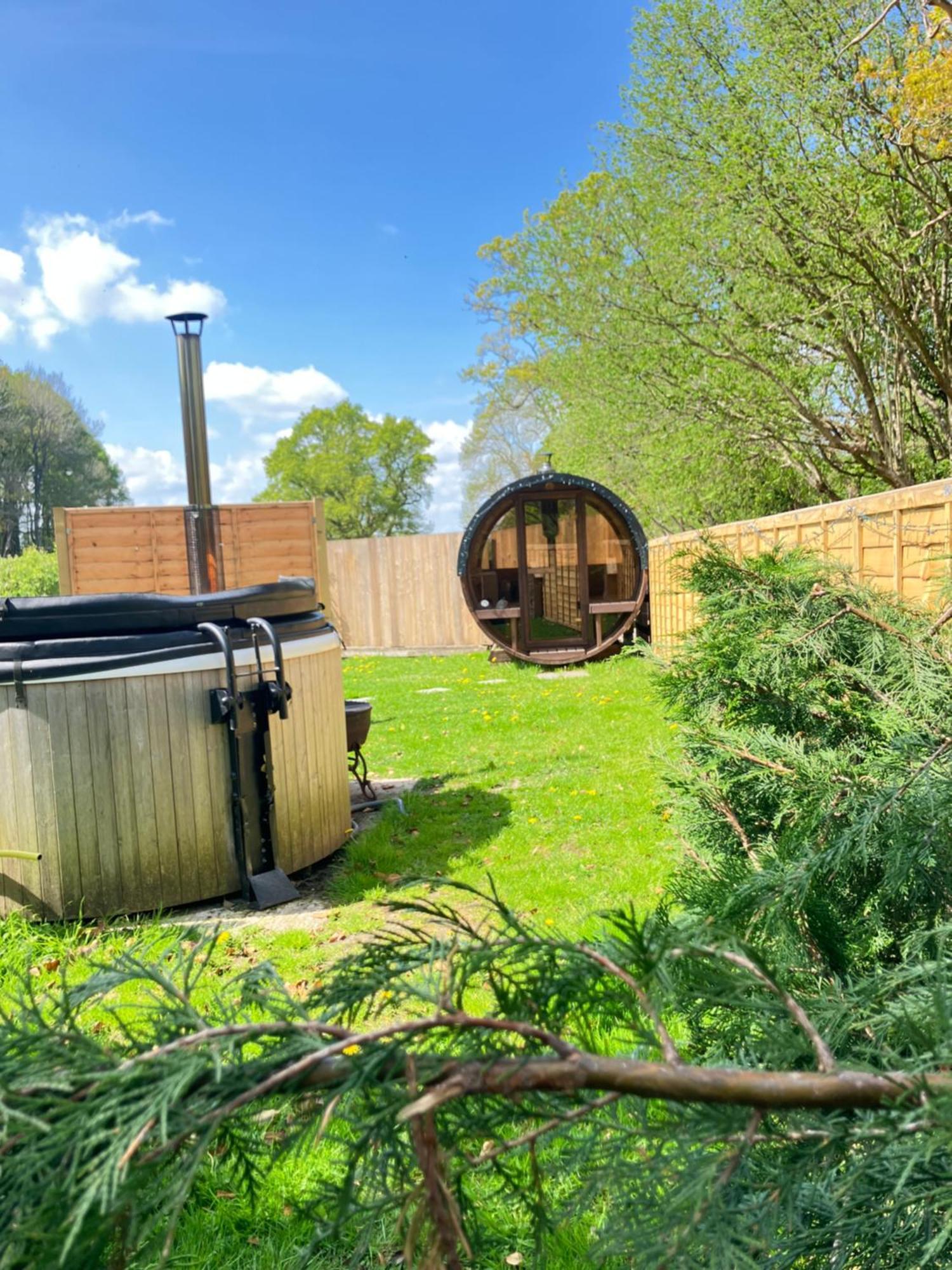 The Hideaway At Hiddenwood Glamping Hotel Corsley Buitenkant foto